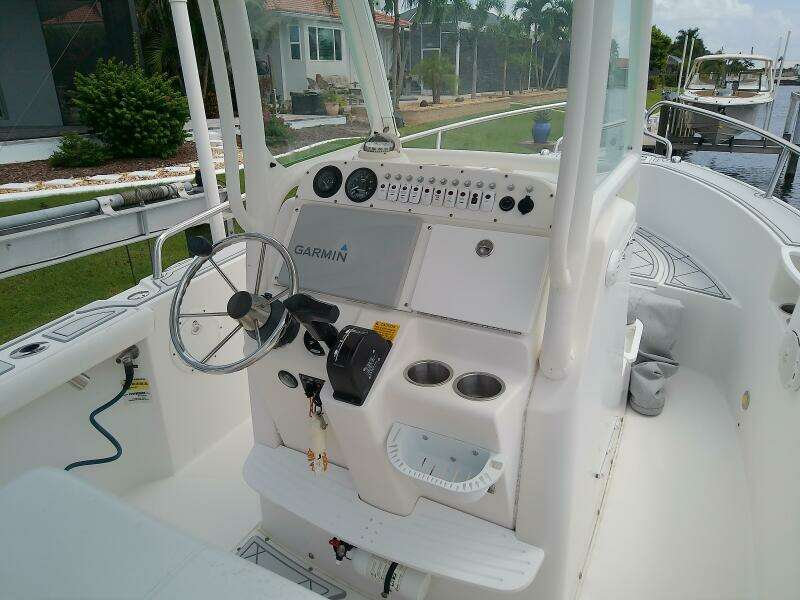 21ft Everglades Yacht For Sale