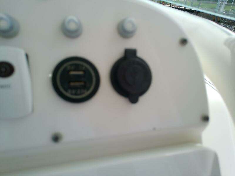 21ft Everglades Yacht For Sale