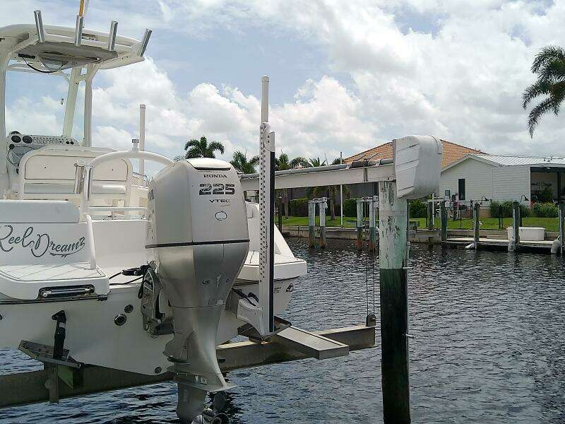 21ft Everglades Yacht For Sale