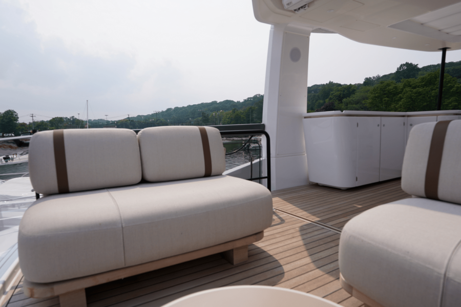 62ft Azimut Yacht For Sale