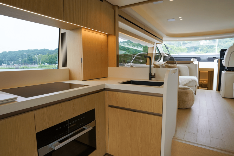 62ft Azimut Yacht For Sale