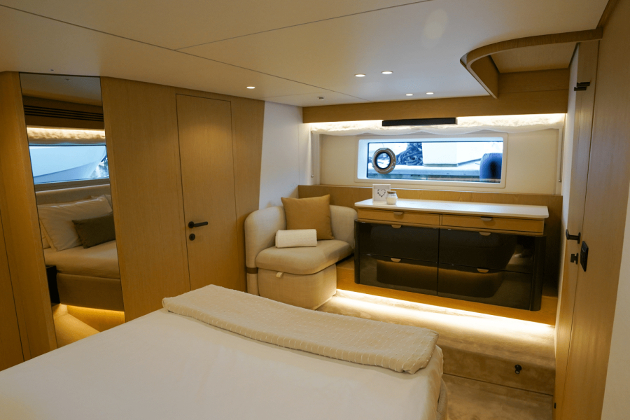 62ft Azimut Yacht For Sale