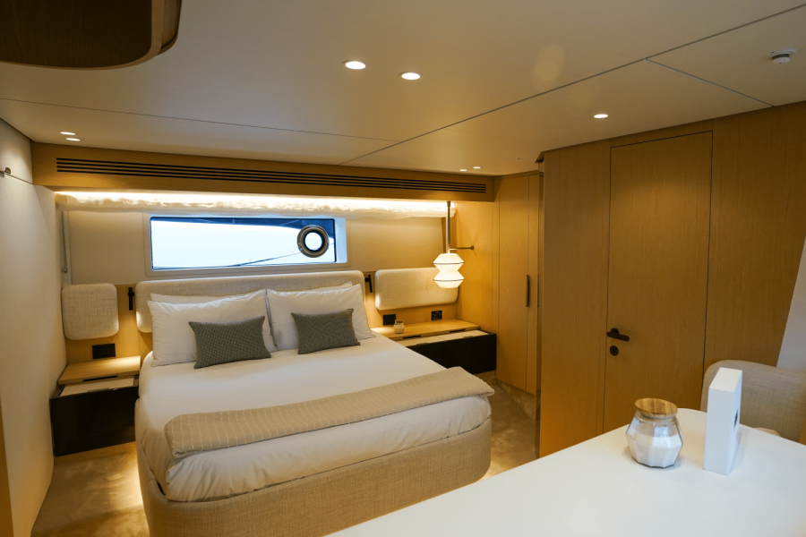 62ft Azimut Yacht For Sale