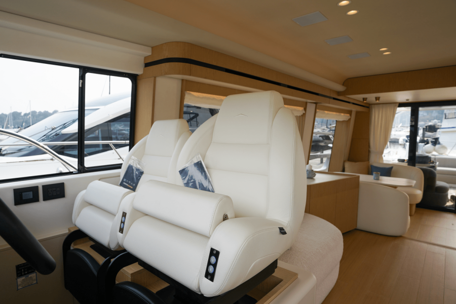 62ft Azimut Yacht For Sale