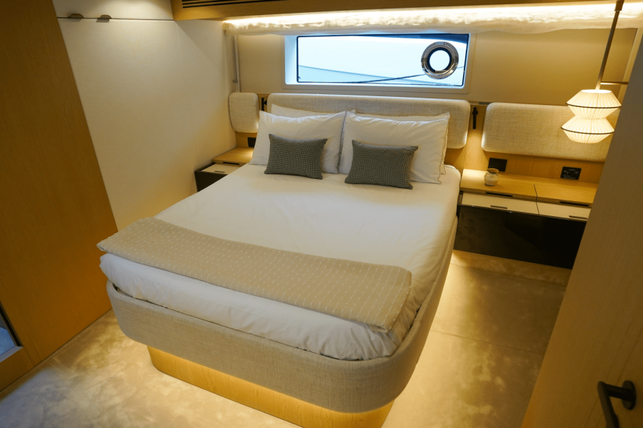 62ft Azimut Yacht For Sale