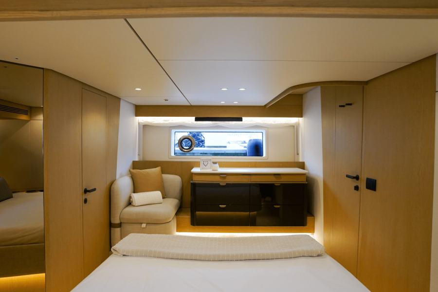 62ft Azimut Yacht For Sale