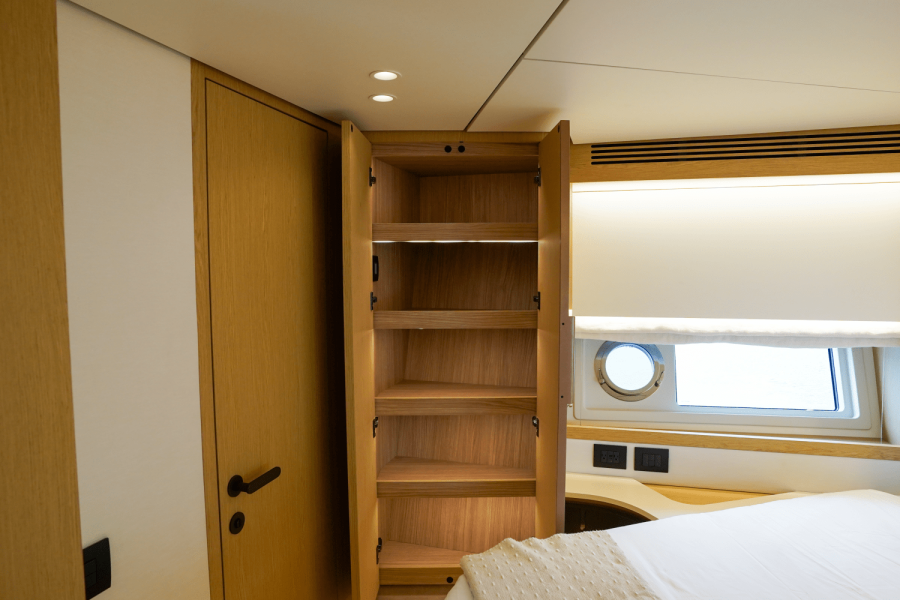 62ft Azimut Yacht For Sale