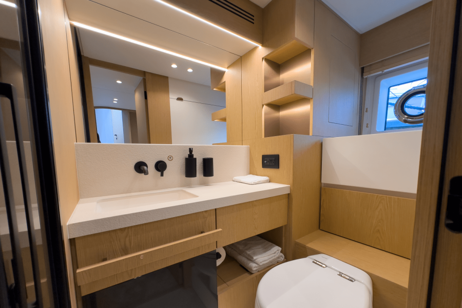 62ft Azimut Yacht For Sale