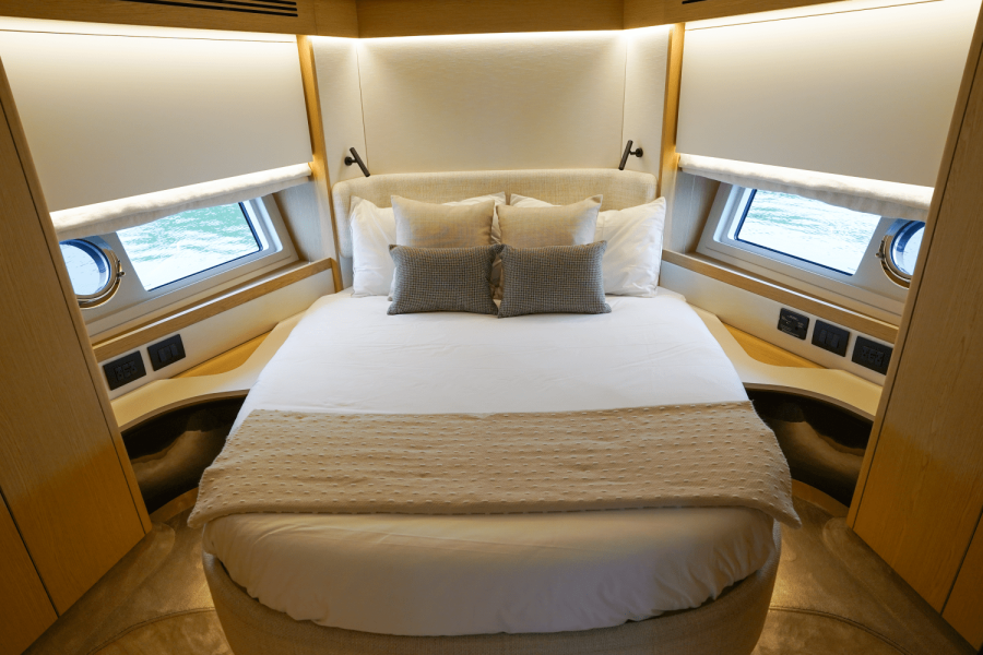 62ft Azimut Yacht For Sale