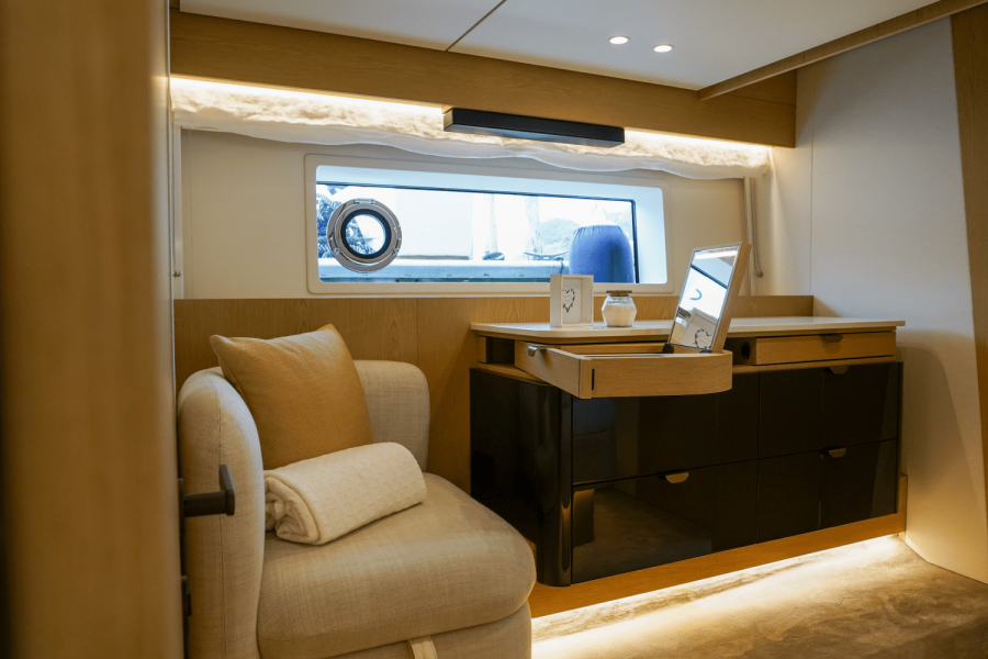 62ft Azimut Yacht For Sale
