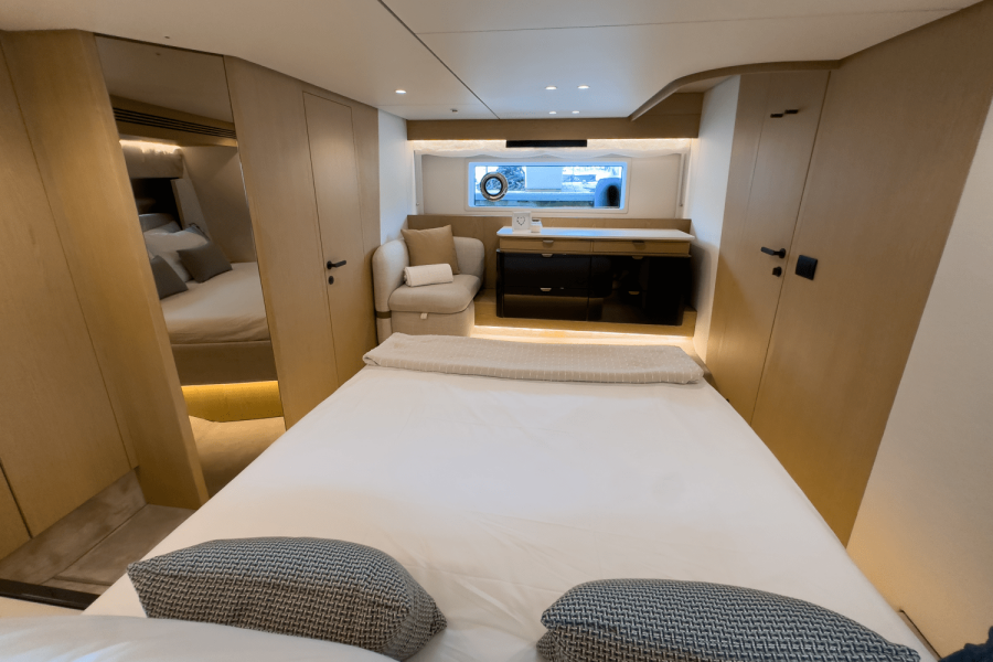 62ft Azimut Yacht For Sale
