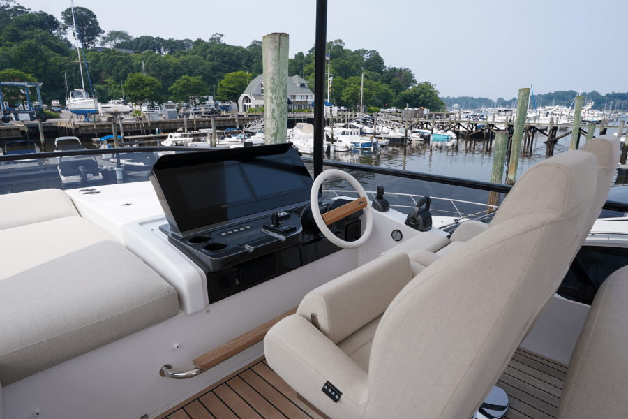 62ft Azimut Yacht For Sale