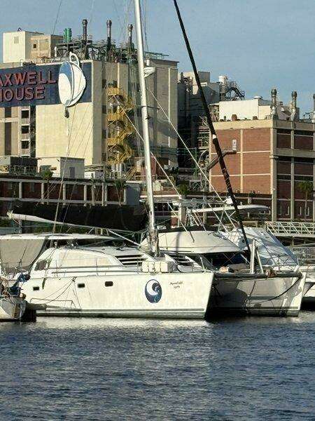 MOONLIGHT LADY 47ft Robertson  amp  Caine Yacht For Sale