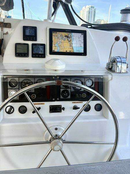 MOONLIGHT LADY 47ft Robertson  amp  Caine Yacht For Sale
