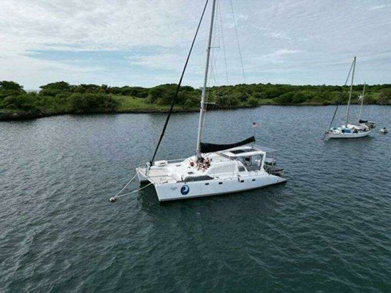 MOONLIGHT LADY 47ft Robertson  amp  Caine Yacht For Sale