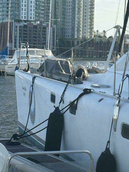 MOONLIGHT LADY 47ft Robertson  amp  Caine Yacht For Sale
