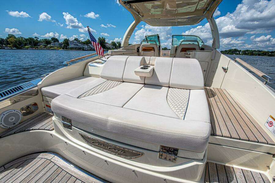 Full Circle 35ft Chris Craft Yacht For Sale
