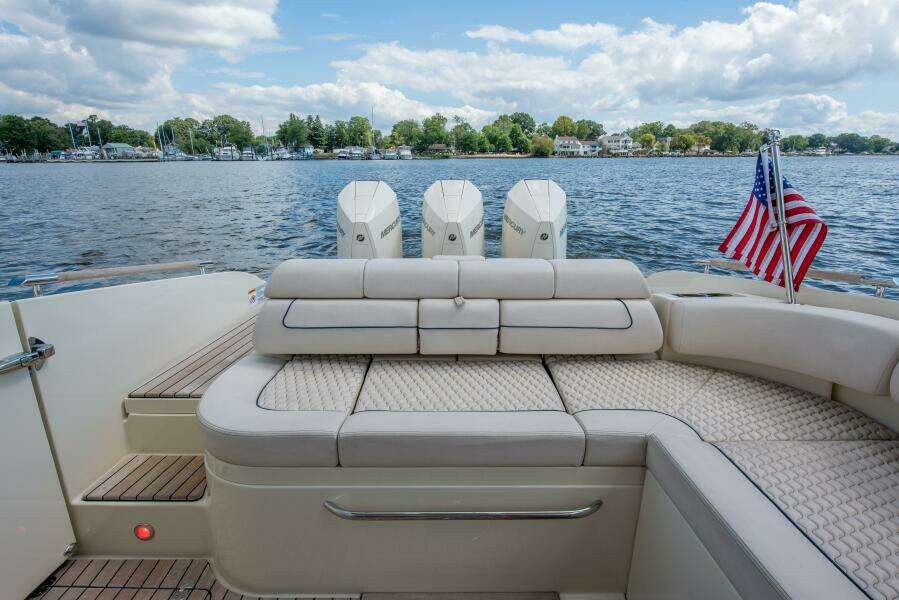 Full Circle 35ft Chris Craft Yacht For Sale