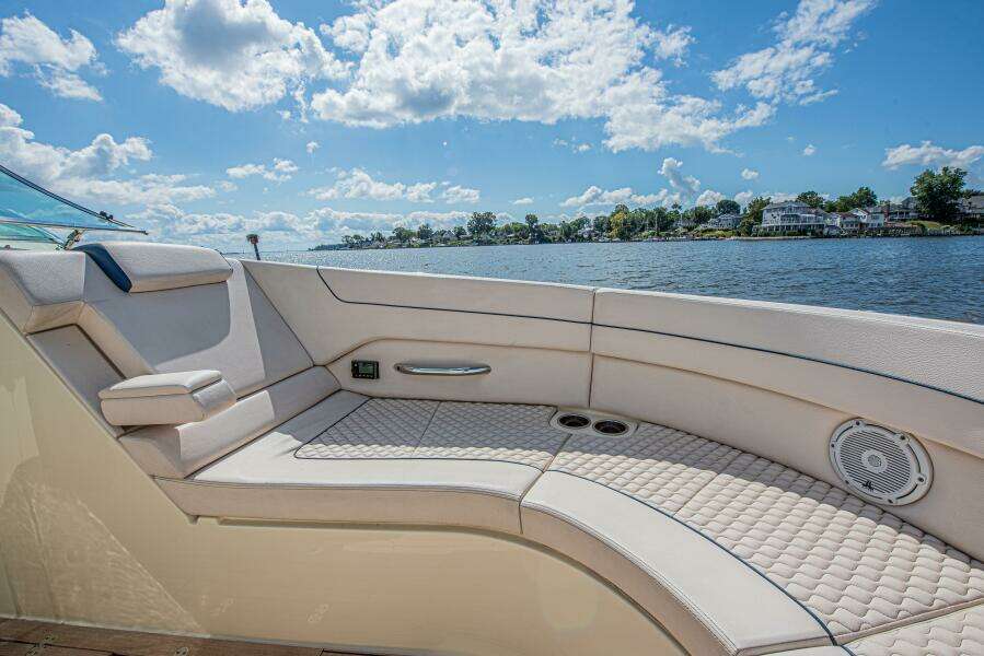 Full Circle 35ft Chris Craft Yacht For Sale