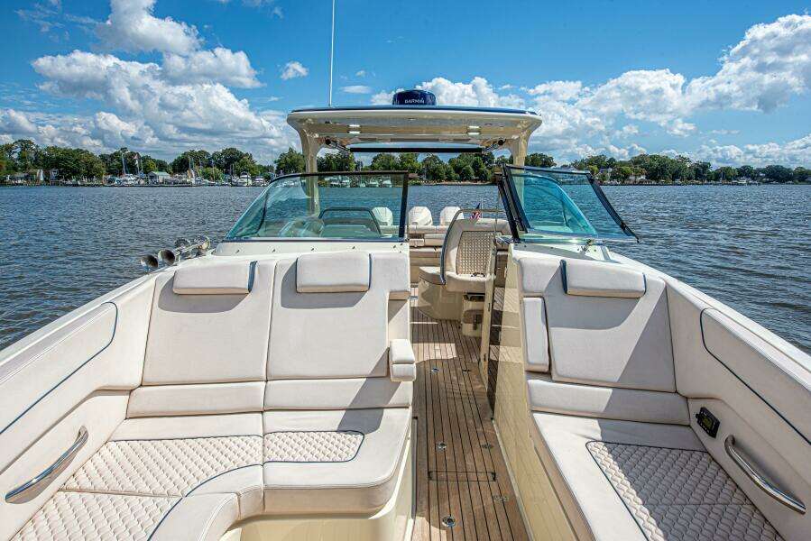 Full Circle 35ft Chris Craft Yacht For Sale