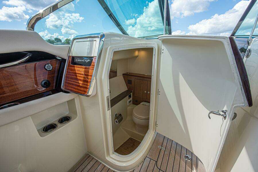 Full Circle 35ft Chris Craft Yacht For Sale