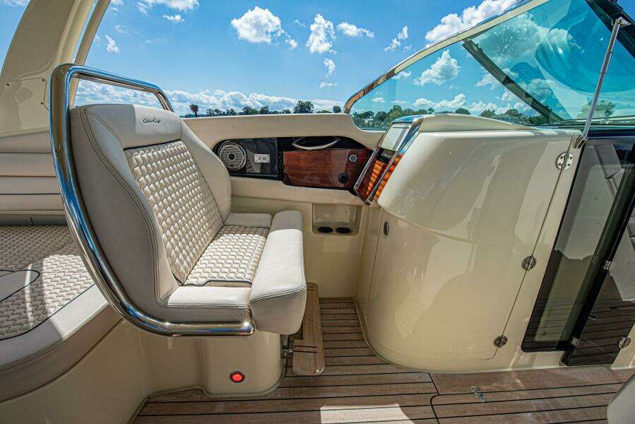 Full Circle 35ft Chris Craft Yacht For Sale