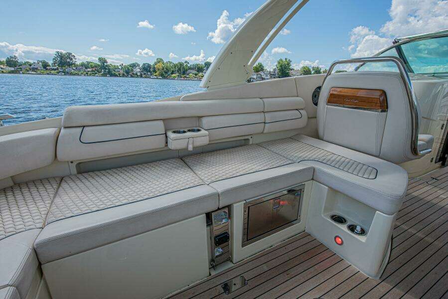 Full Circle 35ft Chris Craft Yacht For Sale