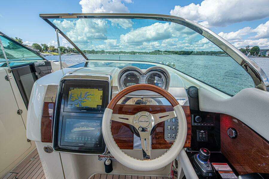 Full Circle 35ft Chris Craft Yacht For Sale
