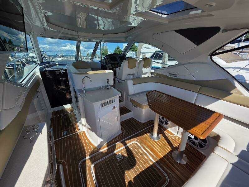 Boaty McBoatface 43ft Four Winns Yacht For Sale