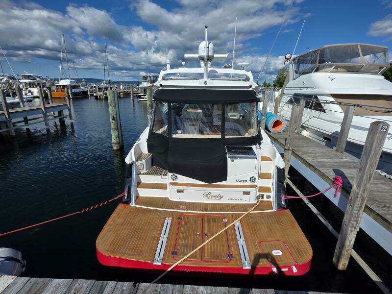 Boaty McBoatface 43ft Four Winns Yacht For Sale