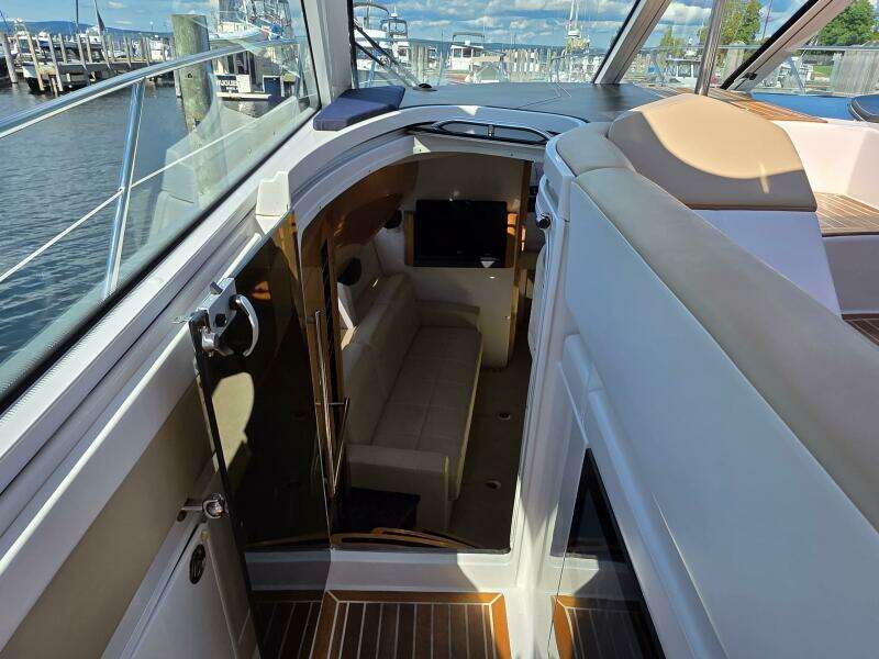 Boaty McBoatface 43ft Four Winns Yacht For Sale