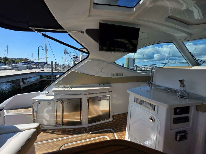 Boaty McBoatface 43ft Four Winns Yacht For Sale