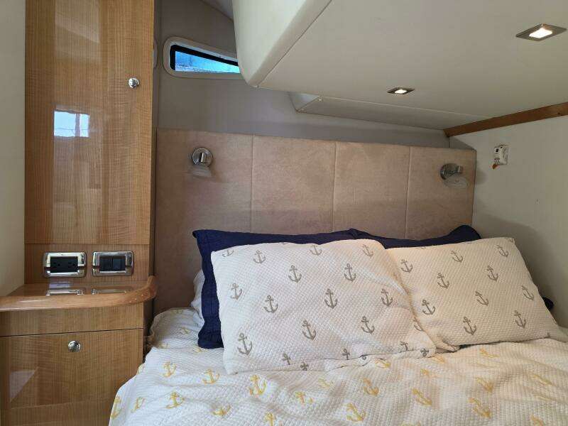 Boaty McBoatface 43ft Four Winns Yacht For Sale