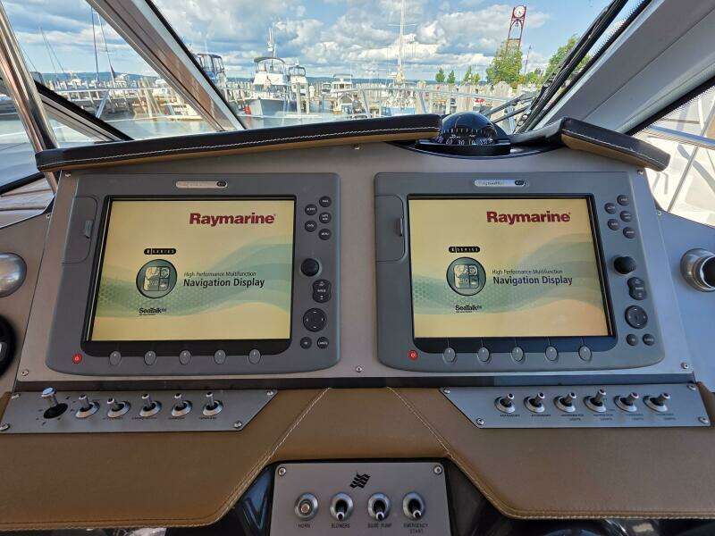 Boaty McBoatface 43ft Four Winns Yacht For Sale