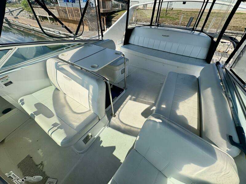 TenSeven 35ft Carver Yacht For Sale