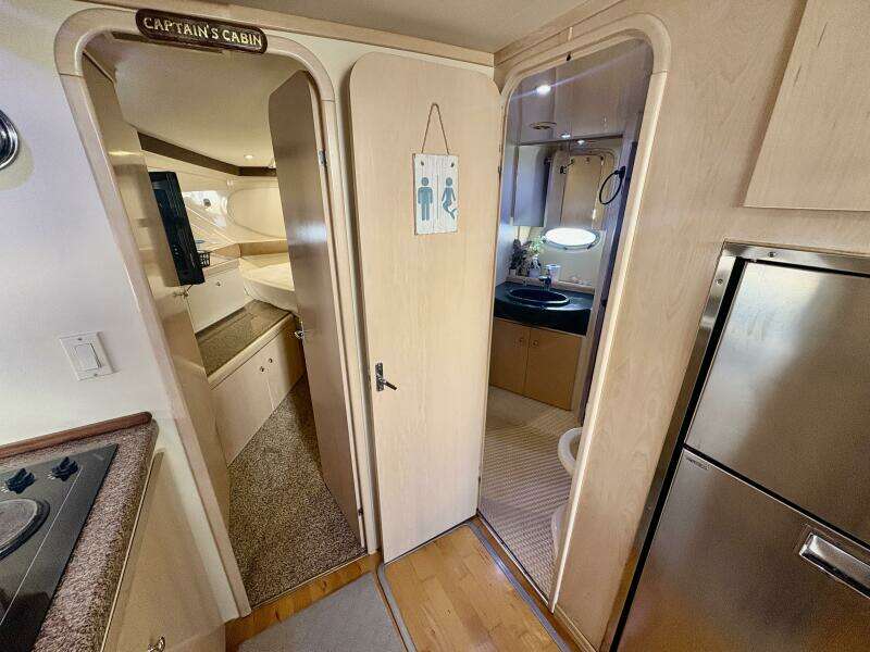 TenSeven 35ft Carver Yacht For Sale