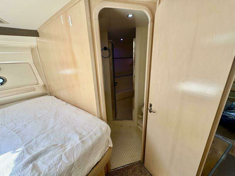 TenSeven 35ft Carver Yacht For Sale