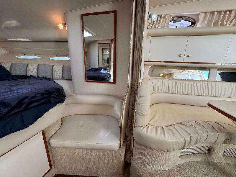 34ft Sea Ray Yacht For Sale