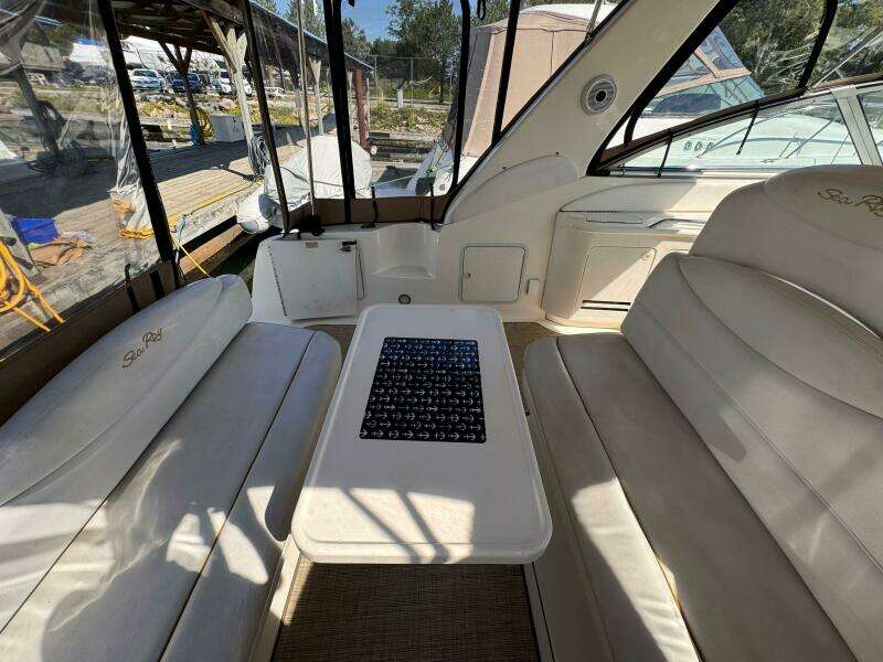 34ft Sea Ray Yacht For Sale