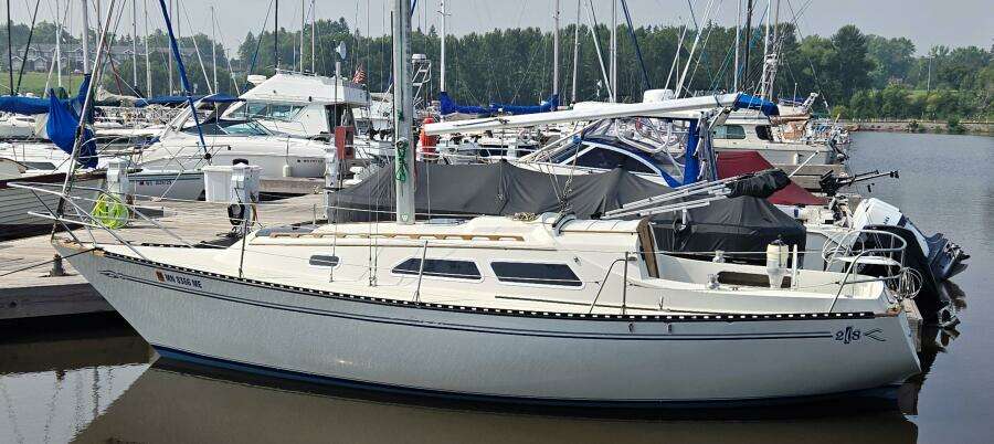 Oma Lisa 28ft Islander Yacht For Sale