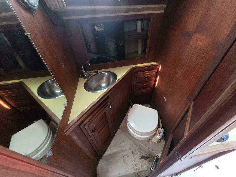 Oma Lisa 28ft Islander Yacht For Sale