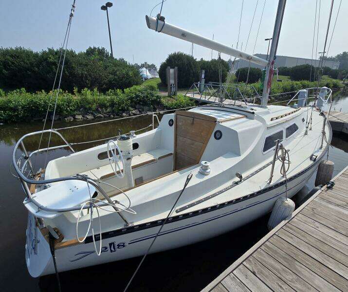 Oma Lisa 28ft Islander Yacht For Sale