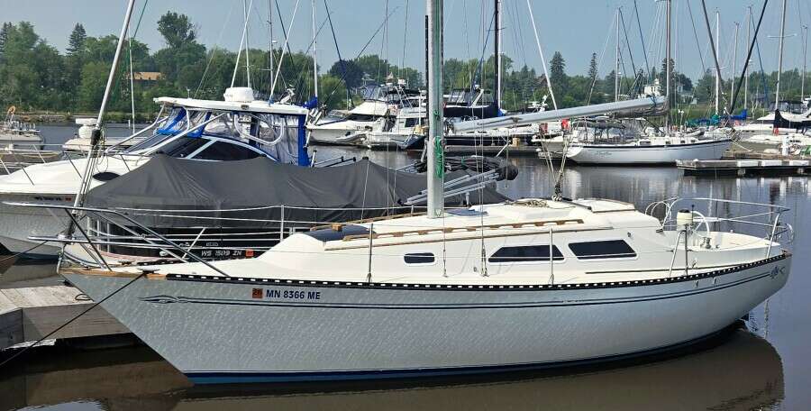 Oma Lisa 28ft Islander Yacht For Sale
