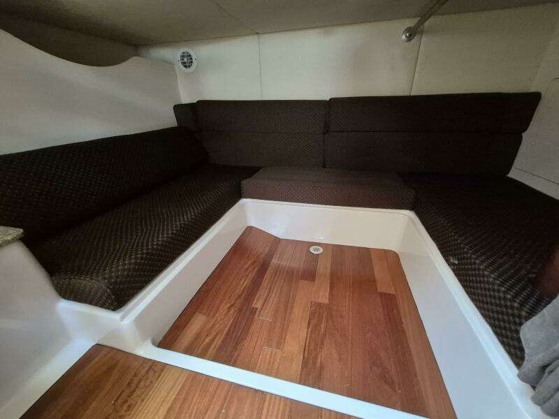 34ft Boston Whaler Yacht For Sale