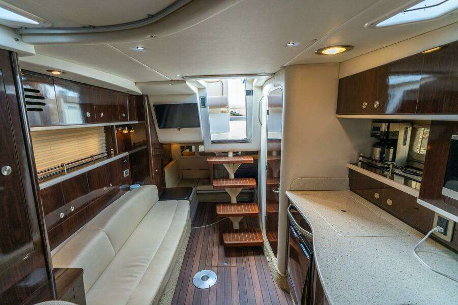 DIGGERS 33ft Sea Ray Yacht For Sale