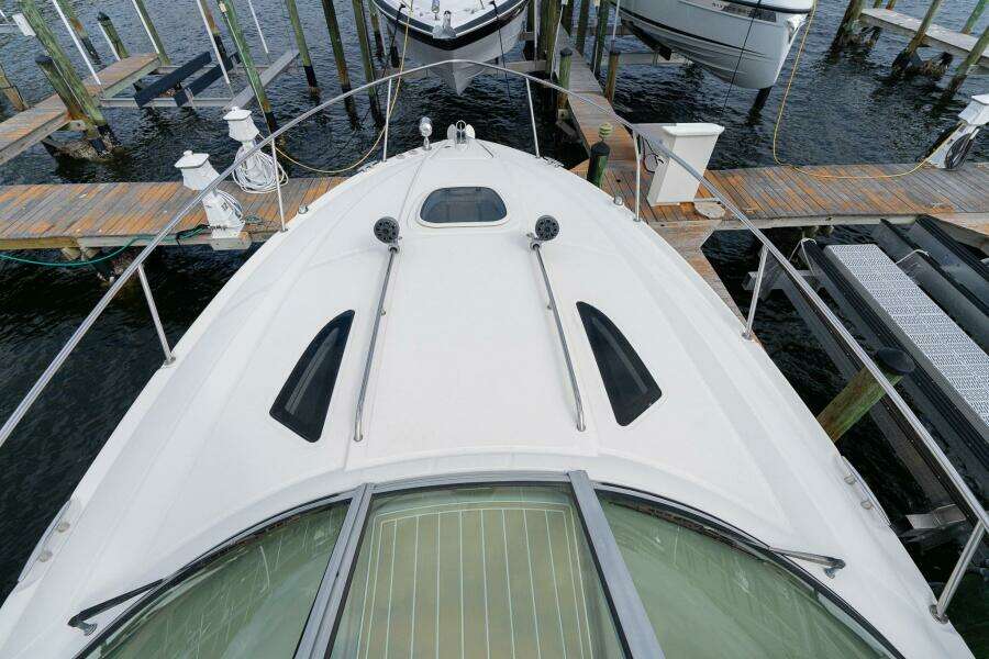 DIGGERS 33ft Sea Ray Yacht For Sale