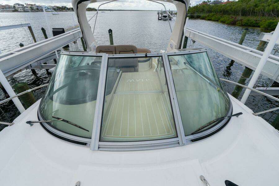 DIGGERS 33ft Sea Ray Yacht For Sale
