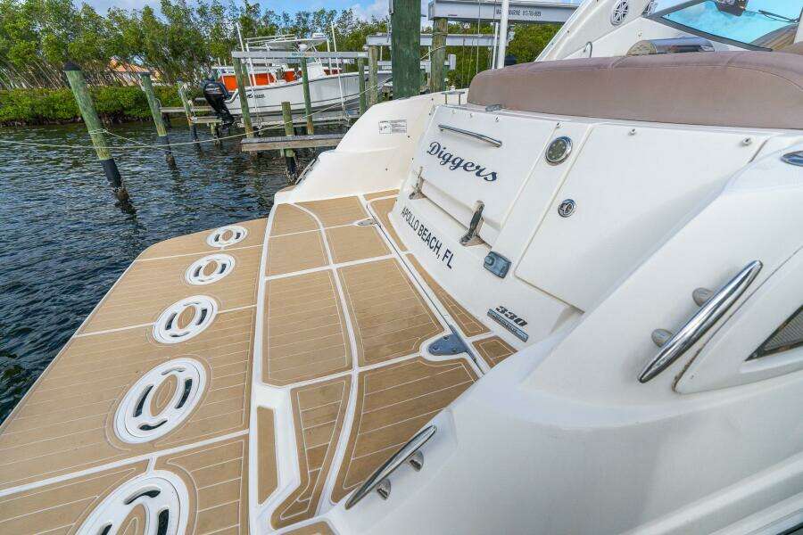 DIGGERS 33ft Sea Ray Yacht For Sale