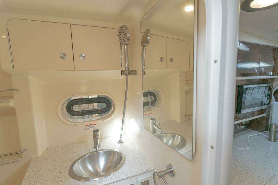 DIGGERS 33ft Sea Ray Yacht For Sale