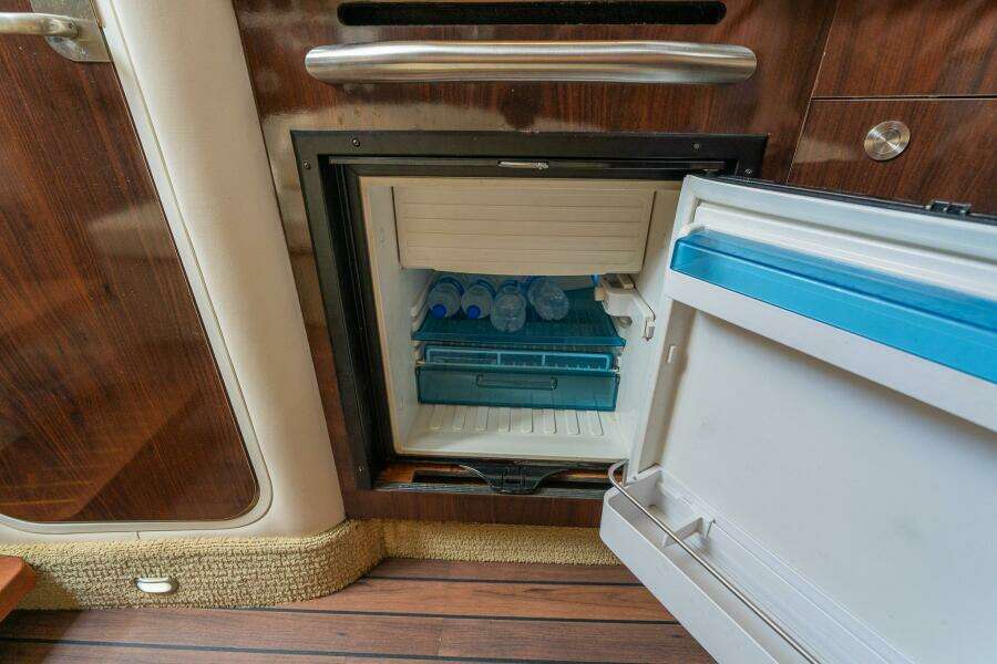 DIGGERS 33ft Sea Ray Yacht For Sale